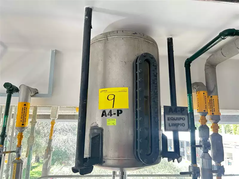 CE Stainless Steel Grade 304 Vertical Agitator Tank with 200 L capacity, dished top type